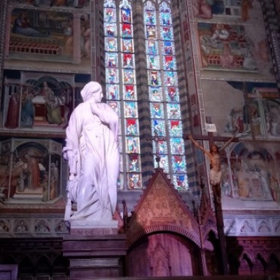 Ritorna il gruppo dell'Annunciazione nel Duomo di Orvieto. Protetto da basamenti antisismici ENEA